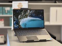 Dell Dell Vostro 15 5510 - 15.6" Intel i7 16GB GB