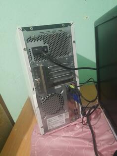 Kompjuter - Intel i3 - 4GB GB DDR4 - SSD disk