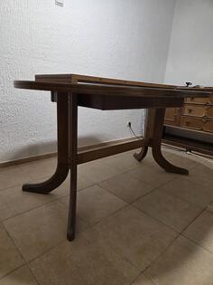 Trpezarijski sto sa dodatkom