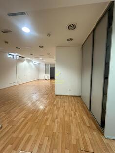 Kancelarija 150m2 - Podgorica - Momišići