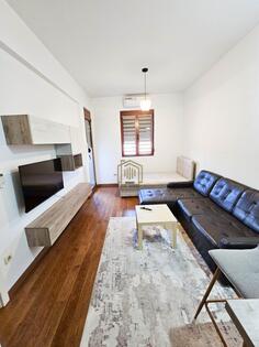 Garsonjera 30m2 - Podgorica - Centar grada