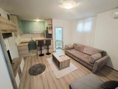 Garsonjera 28m2 - Podgorica - Iza Delte (1. Maj)