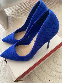 Salonke koje se primecuju