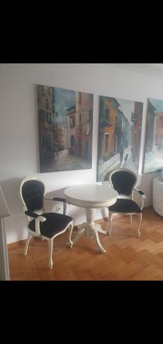 sto 2 stolice i komoda u kompletu novo patinirano poulatom