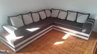 Prodaje se očuvan namještaj