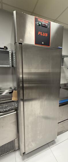 Vertiklani frižider