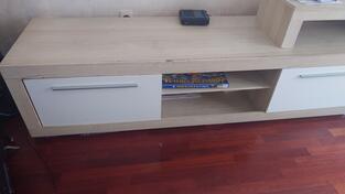 Trpezarijski sto sa stolicama, tv komoda,klub sto