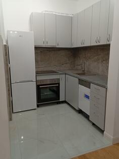 Jednosoban stan 47m2 - Bar - Bar (uži dio) topolica