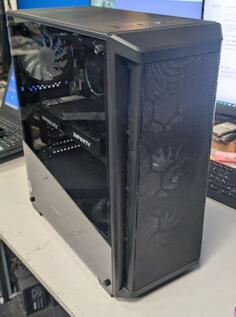 Intel i7 - 32GB GB DDR4 - SSD disk