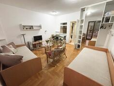 Garsonjera 30m2 - Podgorica - Preko Morače