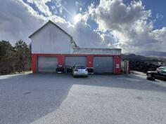 Garaža 260m2 - Cetinje - > Okolina grada