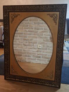 Antikvarno stilsko ogledalo, dimenzije 92x71cm, 400€