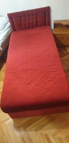 Krevet samac sa kasom