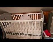 Prodajem krevetac, komodu i dubak 