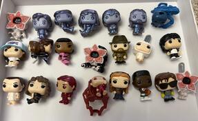 Prodajem stranger things kinder figurice
