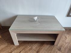 Mali sto za dnevnu sobu