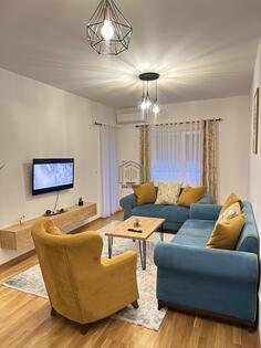 Dvosoban stan 76m2 - Podgorica - Tuški put