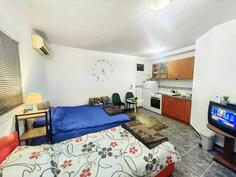 Garsonjera 42m2 - Tivat - Lepetani
