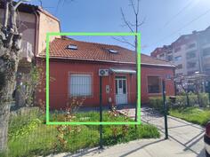Dvosoban stan 53m2 - Cetinje - Centar grada Park Divizija