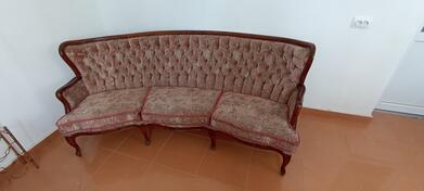 Antikvarna sofa