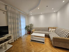 Dvosoban stan 67m2 - Bar - Centar grada