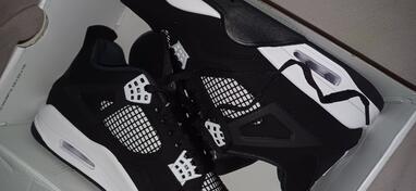 Jordan 4