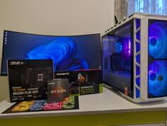 Ryzen 9/RTX 5070 gejmerski računar - AMD Ryzen 9 - 32GB GB DDR5 - SSD disk