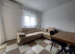 Dvosoban stan 60m2 - Kotor - Radanovići