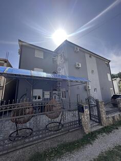 Kuća sa više stanova 30m2 - Bar - Sutomore