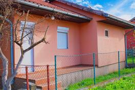 Porodična kuća 77m2 - Podgorica - Zlatica