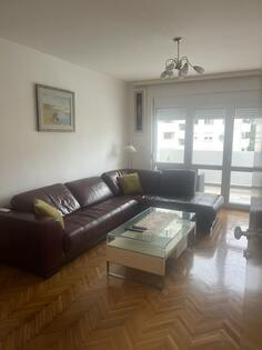 Jednosoban stan 63m2 - Bar - Centar grada