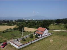 Kuća sa više stanova 130m2 - Podgorica - Rijeka Piperska