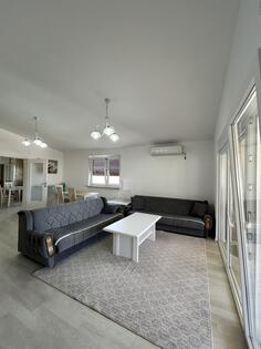 Trosoban stan 180m2 - Bar - Bjeliši