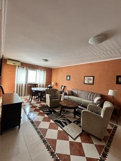 Dvosoban stan 81m2 - Bar - Centar grada