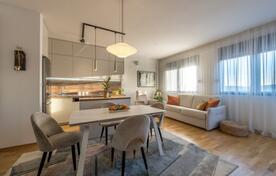Dvosoban stan 63m2 - Tivat - > Okolina grada
