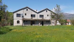 Porodična kuća 360m2 - Danilovgrad - Pažići