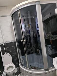 Tuš kabina sa masazerima