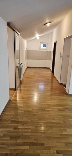 Trosoban stan 90m2 - Voždovac - Voždovac (uži dio)