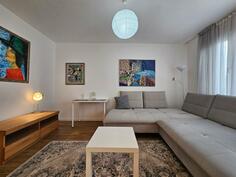 Dvosoban stan 61m2 - Bar - Centar grada