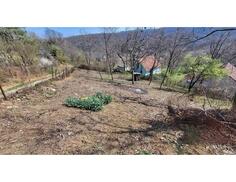 Građevinsko zemljište 826m2 - Novi Sad - > Okolina grada