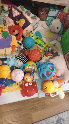 Igračke za bebu do 2 godine