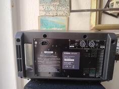 Mixer sa pojačalom Yamaha EMX 212s