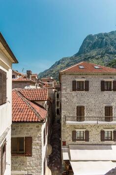 Dvosoban stan 62m2 - Kotor - Stari Grad katedrala Sv. Tripun