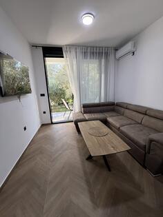 Jednosoban stan 50m2 - Bar - Šušanj