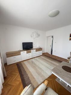 Jednosoban stan 66m2 - Podgorica - Centar grada Preko Morače