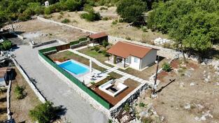 Porodična kuća 57m2 - Podgorica - Farmaci