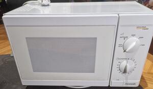 Hanseatic Mikrotalasna 750W