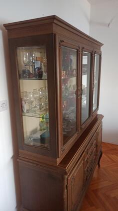 Vitrina puno drvo 