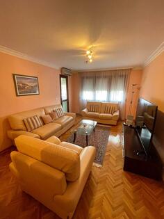 Jednosoban stan 62m2 - Bar - Centar grada