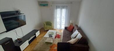 Dvosoban stan 60m2 - Podgorica - Iza Delte (1. Maj)